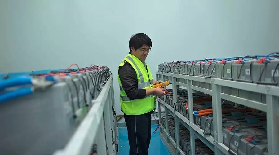 UPS充電機(jī)充電蓄電池系統(tǒng)對數(shù)據(jù)中心的重要性