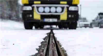 瑞典修建可邊開車邊充電公路使用的是什么充電機(jī)技術(shù)呢 瑞典修建可邊開車邊充電公路使用的是什么充電機(jī)技術(shù)呢