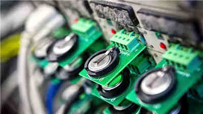 安全性超高的鋅電池技術(shù)可以與充電機(jī)充電鋰電池形成競爭關(guān)系嗎？